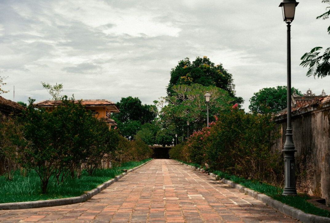 old villa garden path